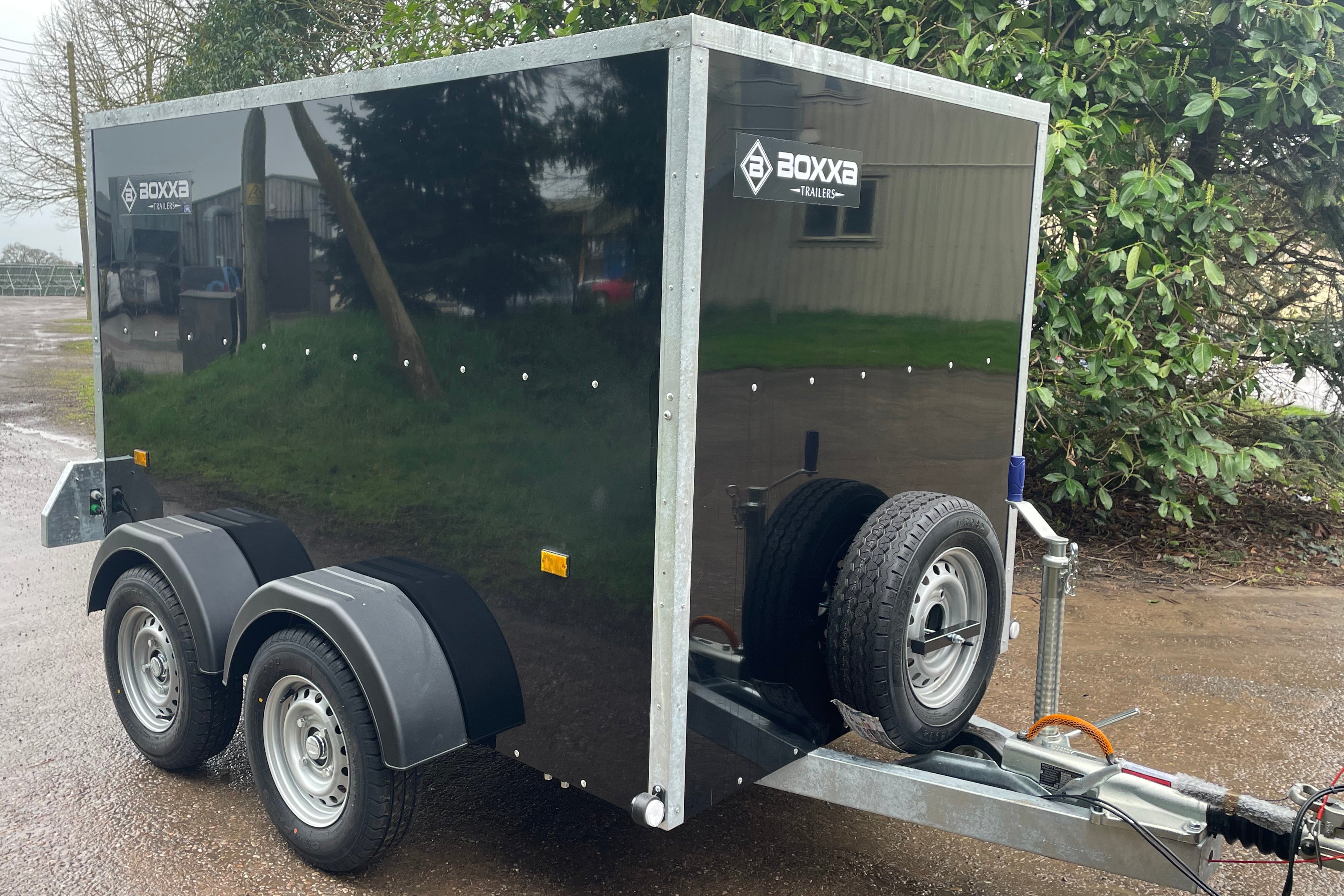 Box Trailer 9' x 5' x 5' Braked Twin Axle