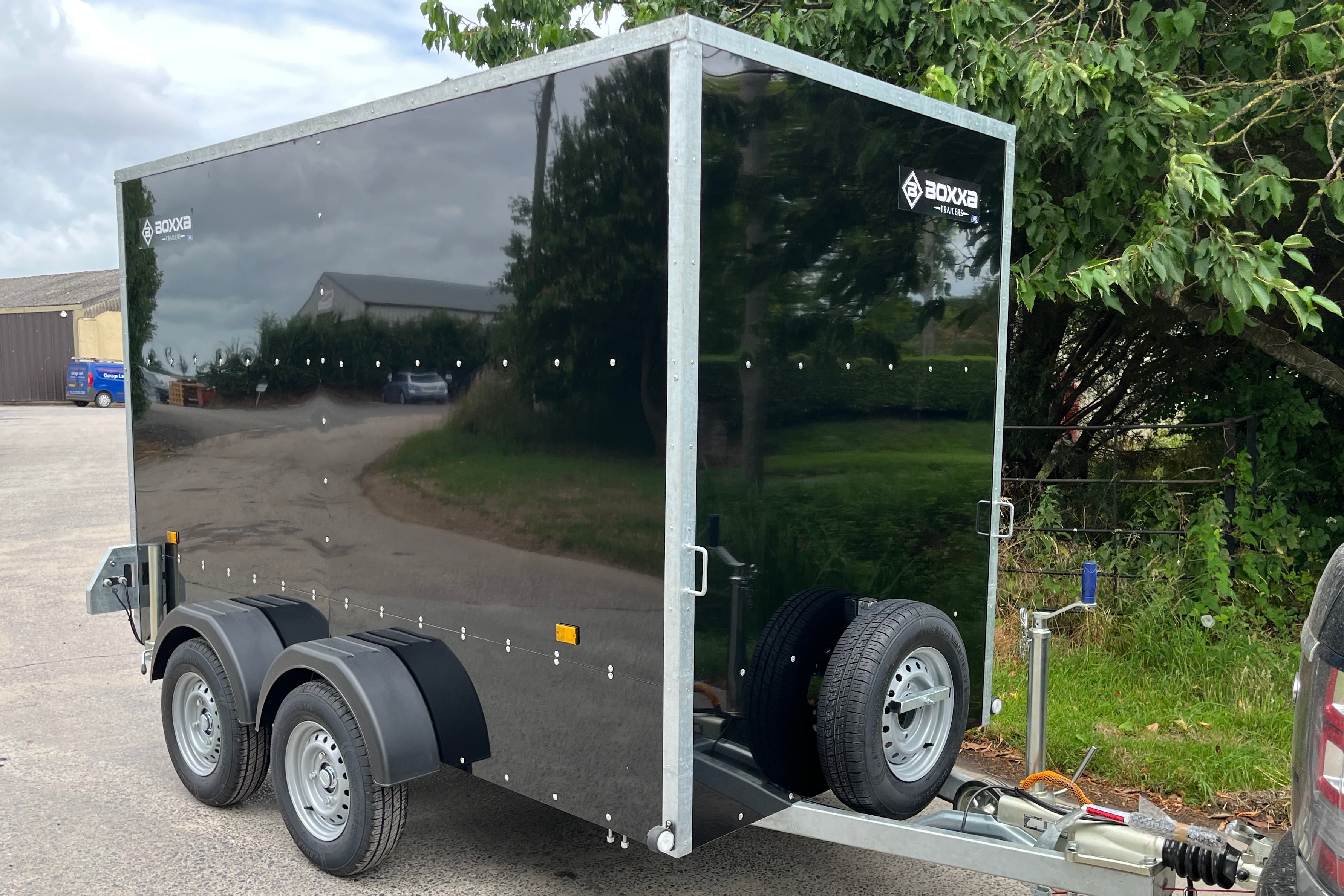 Box Trailer 12' x 5' x 5' Braked Twin Axle