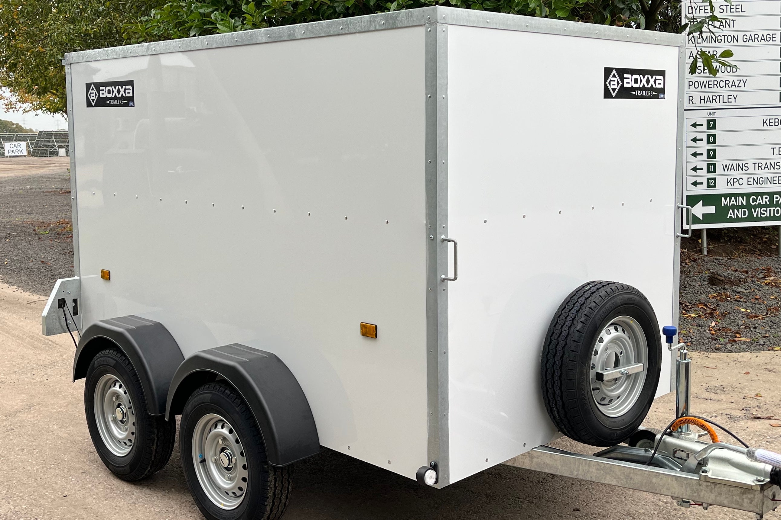 Box Trailer 8' x 5' x 5' Braked Twin Axle