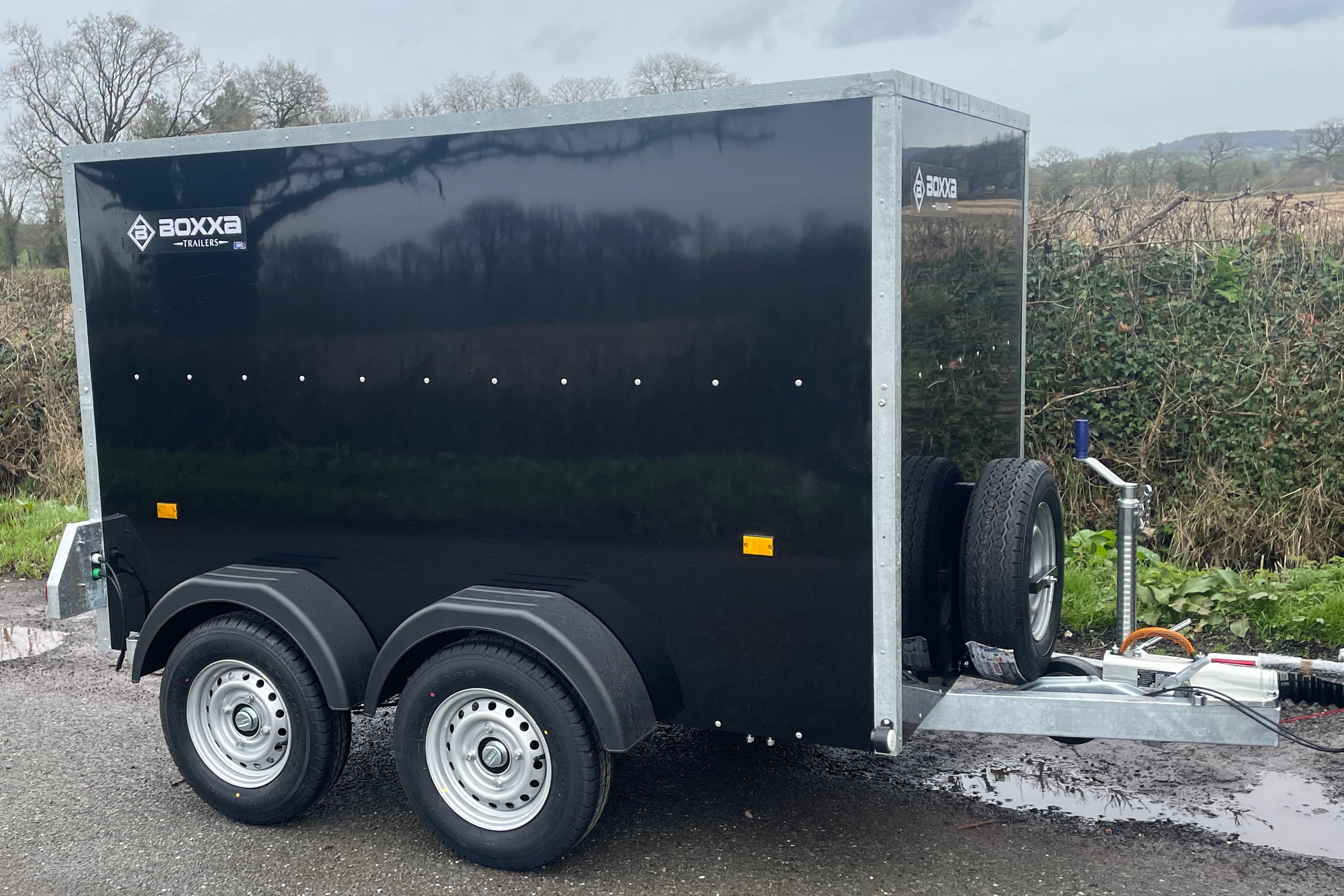 Box Trailer 9' x 5' x 5' Braked Twin Axle