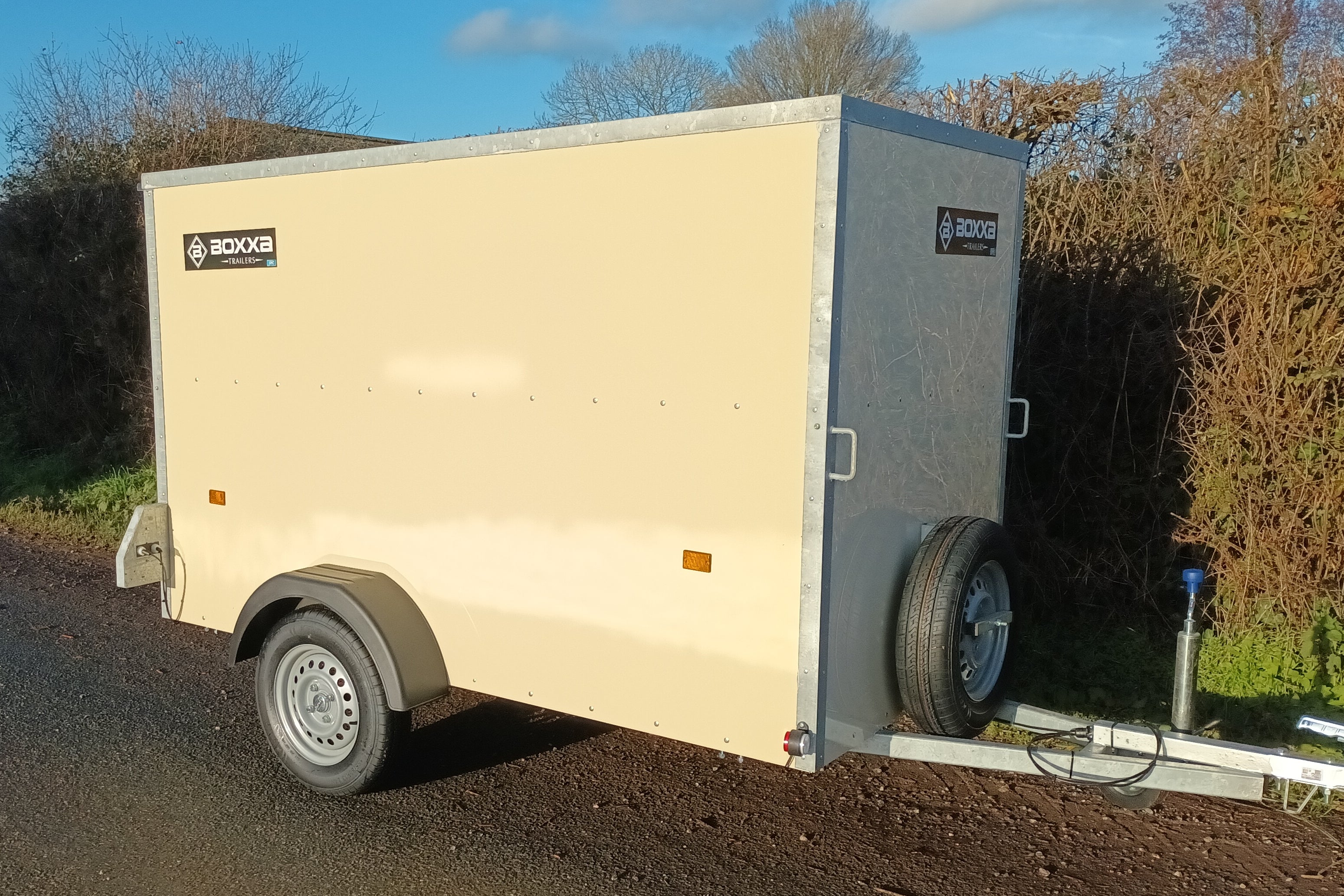 Box Trailer 8' x 4' x 5' Unbraked Single Axle