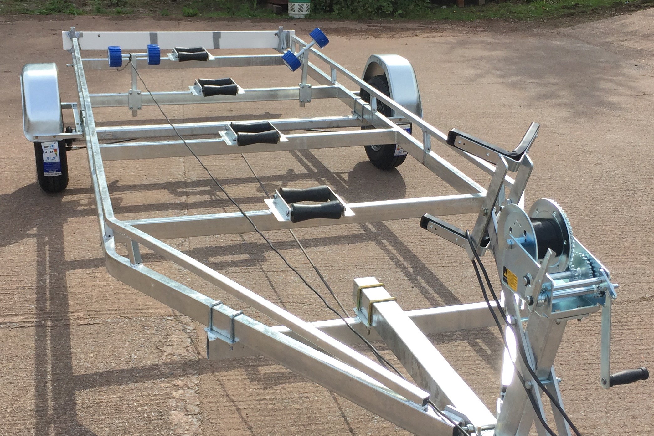 WhiteWater 1800 Keel Support Trailer image 0