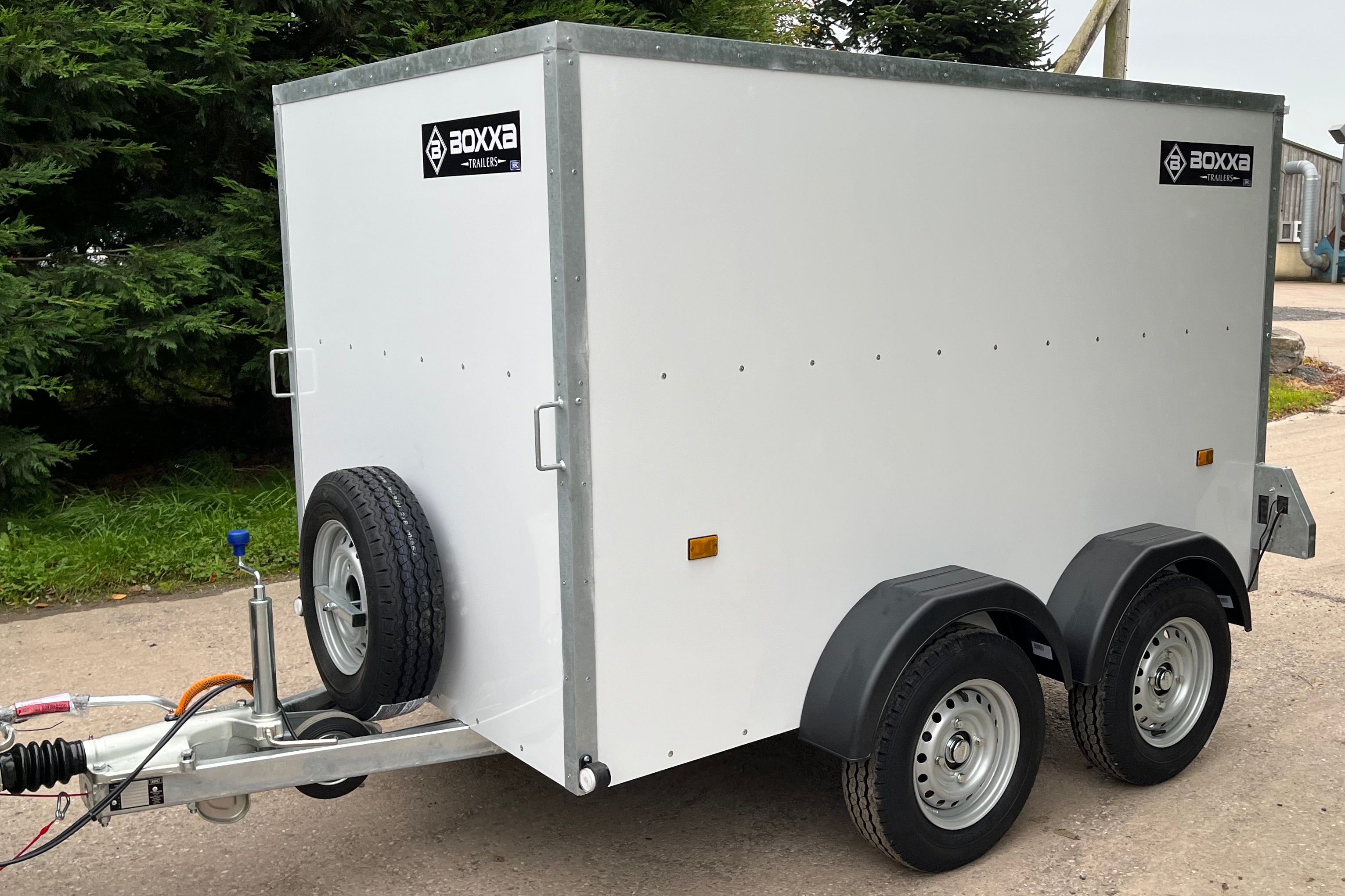 Box Trailer 8' x 5' x 5' Braked Twin Axle