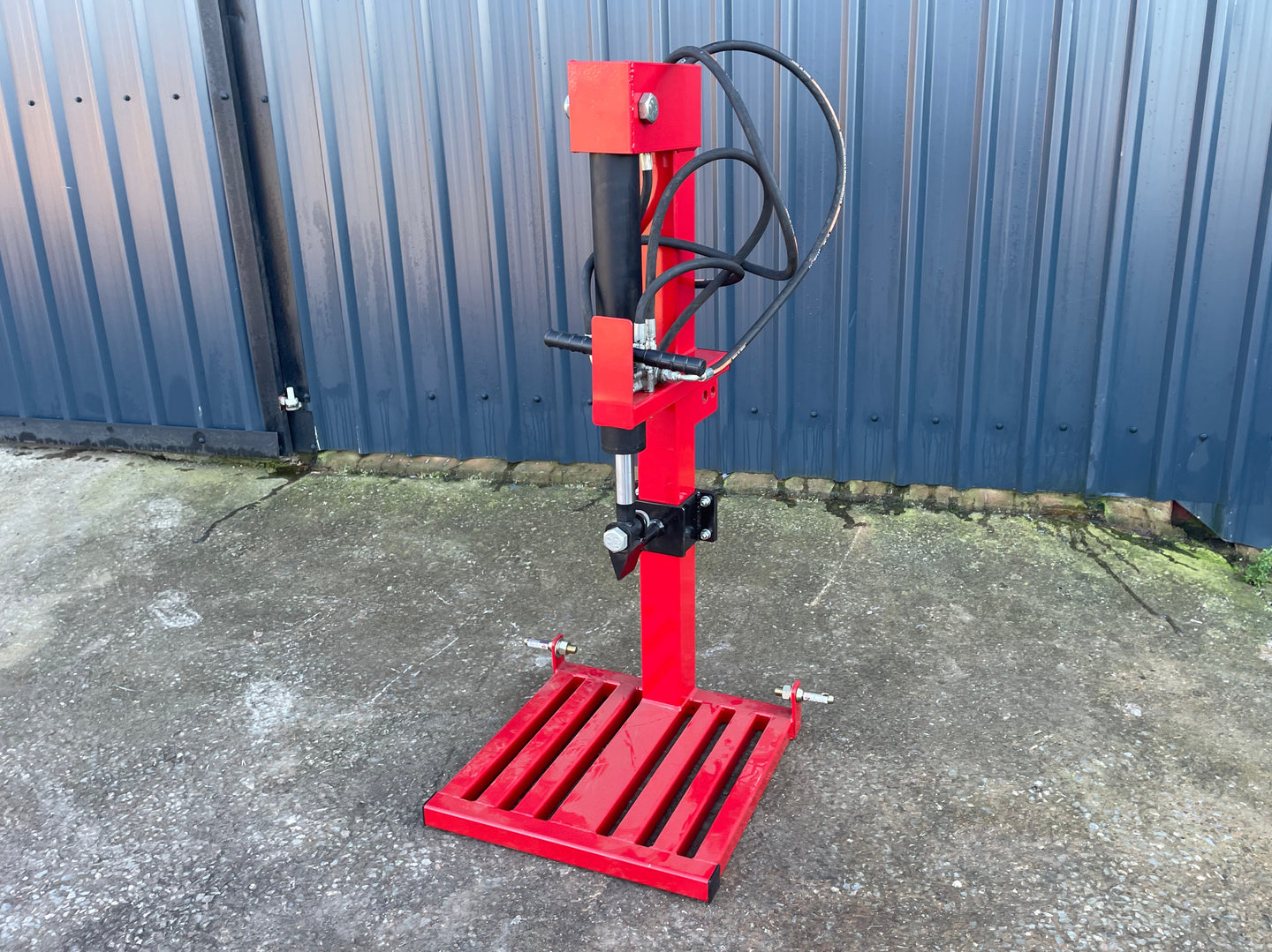 LS101 - 10 Ton Log Splitter image 3