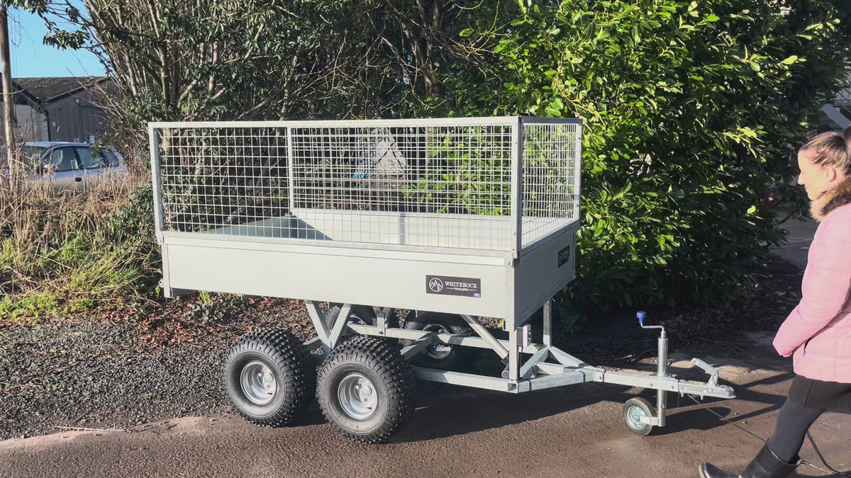 Video of how to function the tipping trailer using a button to lift the frame